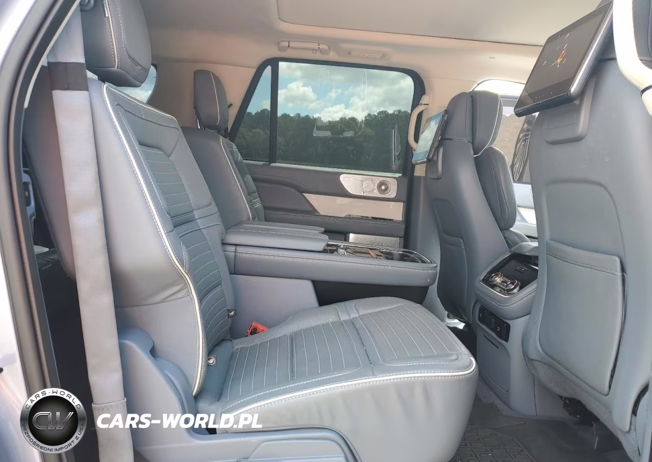 2019 Lincoln Navigator L Black Label VIN:5LMJJ3TT8KEL18519 - 11