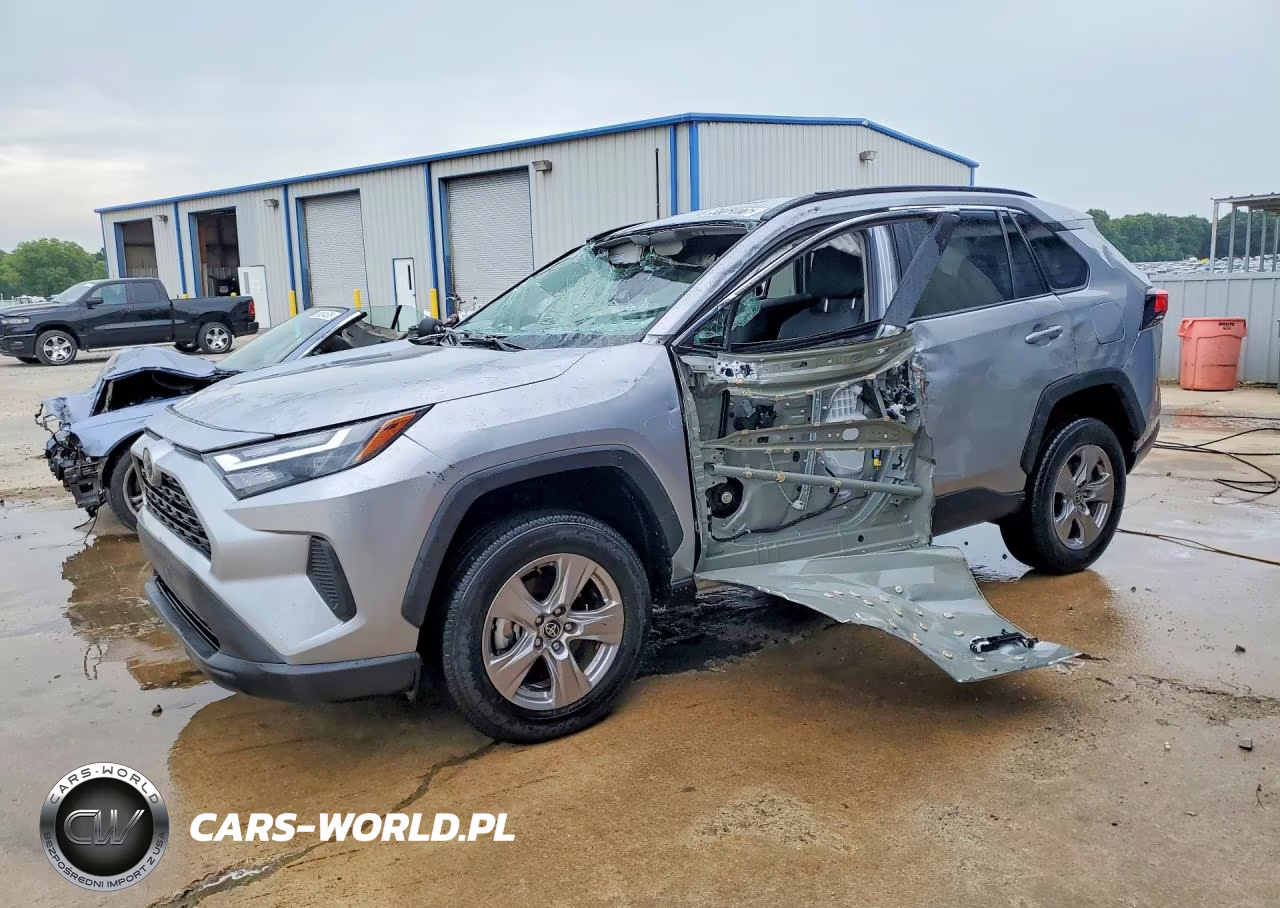 2025 Toyota Rav4 Xle – zdjęcie 1 z 13