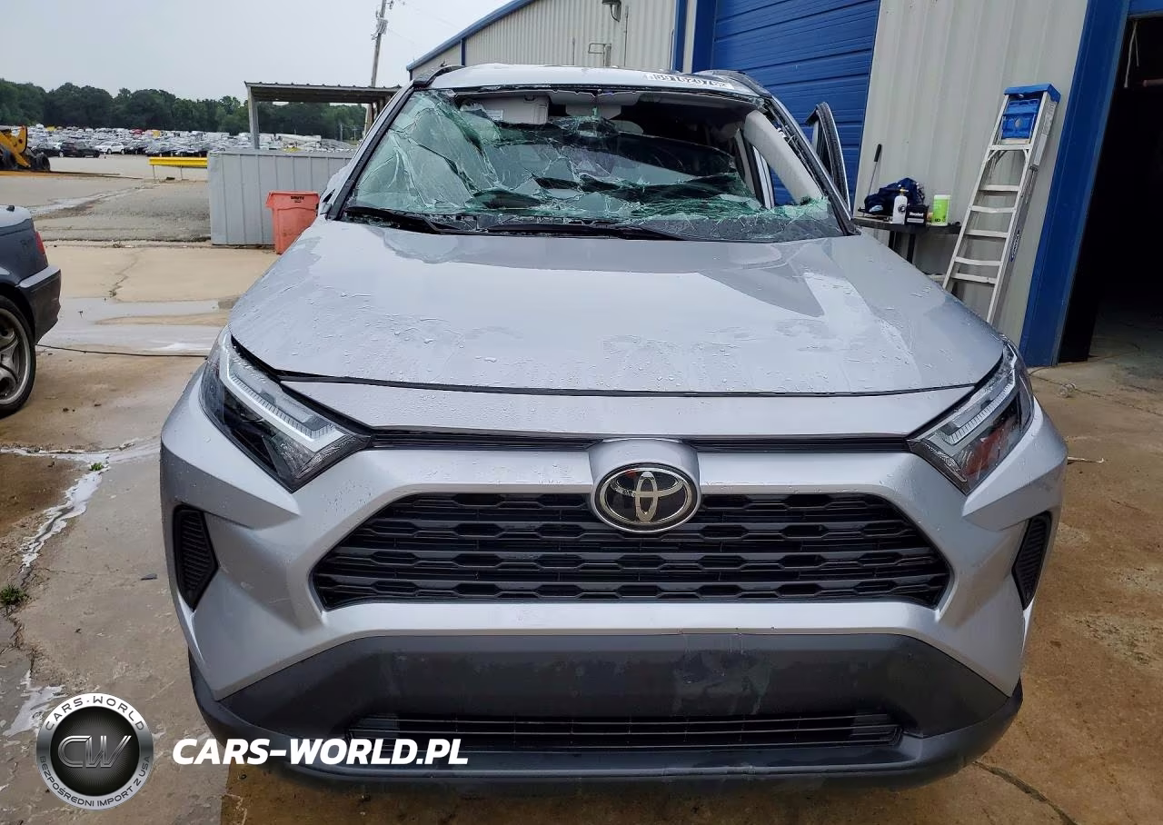 2025 Toyota Rav4 Xle VIN:2T3W1RFVXSC326824 - 5