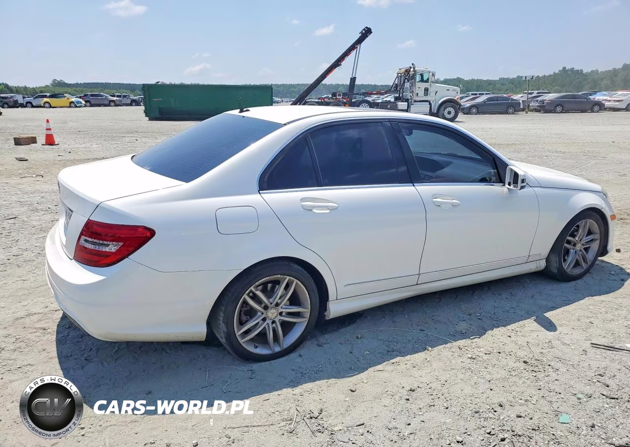 2013 Mercedes-Benz C 250 VIN:WDDGF4HB1DR246797 - 3