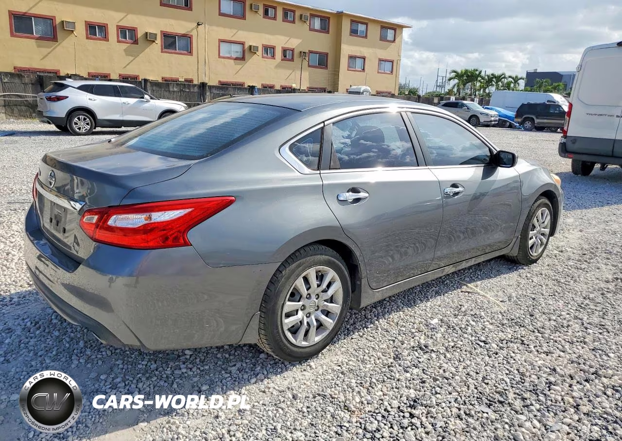 2017 Nissan Altima 2.5 S VIN:1N4AL3AP3HN331801 - 3