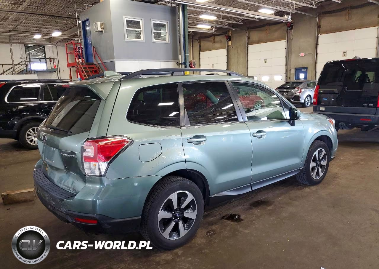 2018 Subaru Forester 2.5I Premium VIN:JF2SJAEC9JH535461 - 3