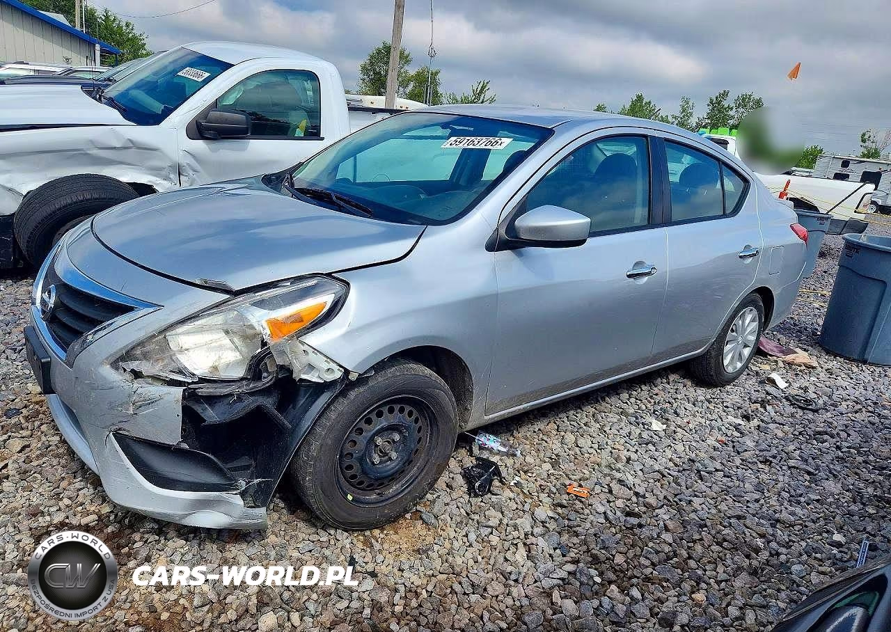2019 Nissan Versa Sv