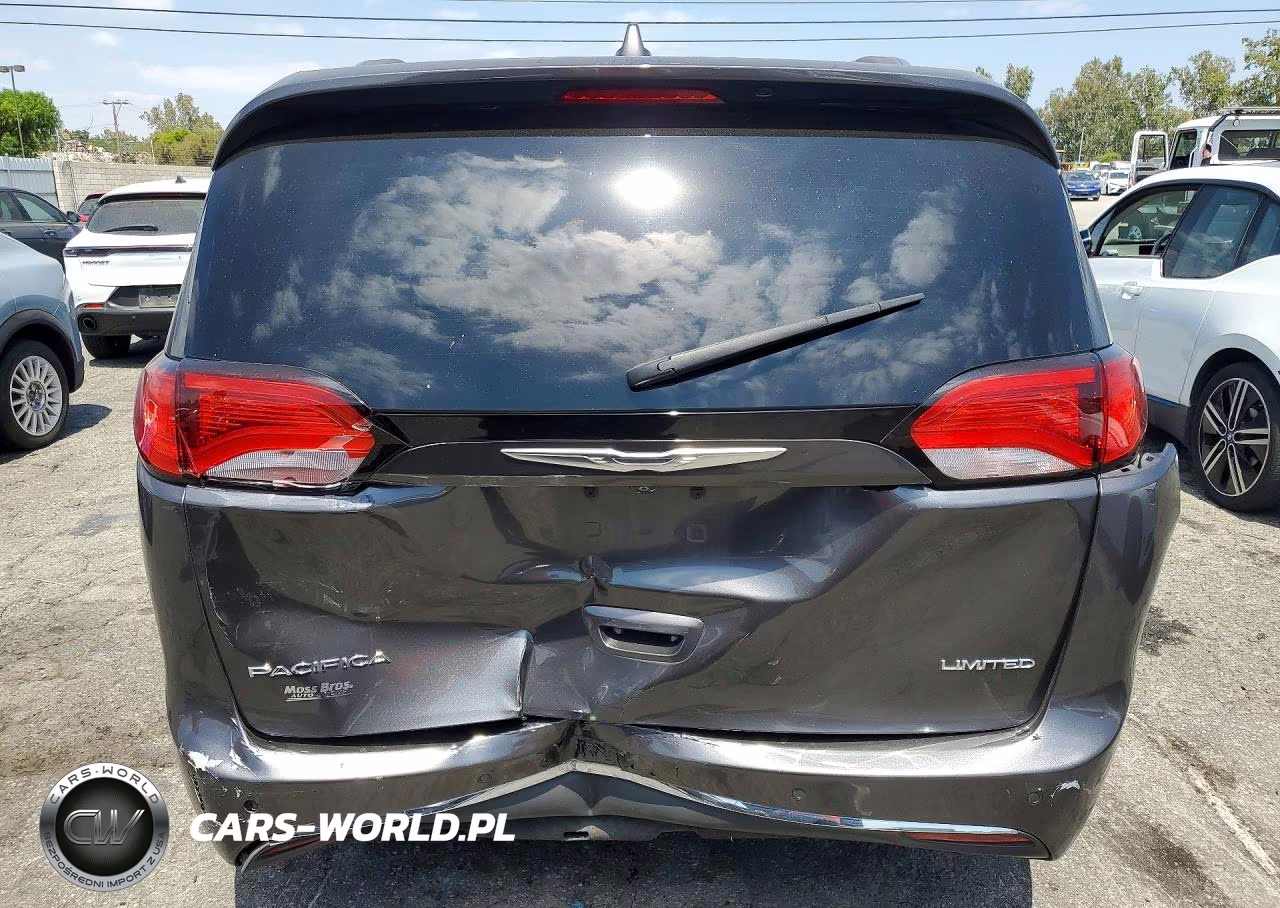 2017 Chrysler Pacifica Limited VIN:2C4RC1GG0HR545155 - 6