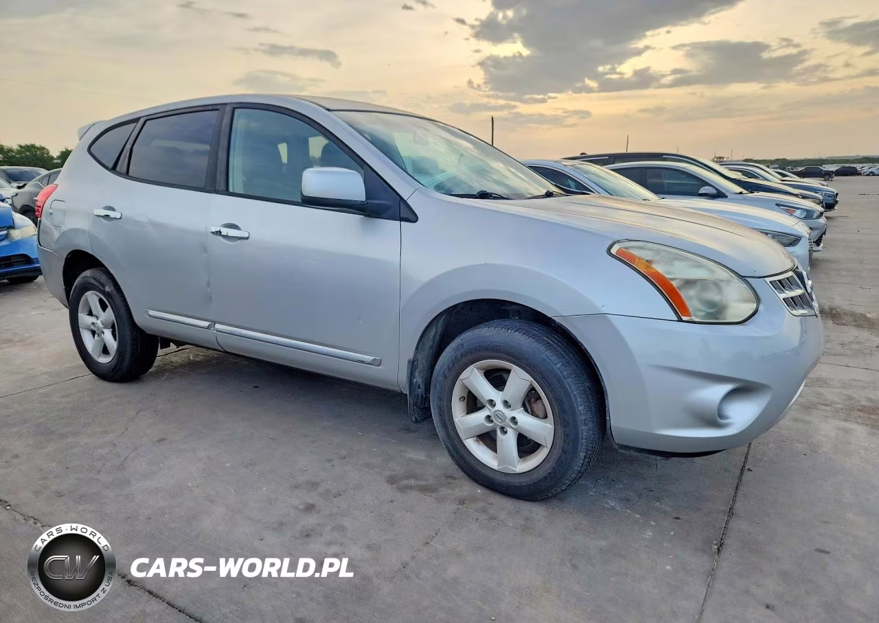 2013 Nissan Rogue S VIN:JN8AS5MT4DW529622 - 4