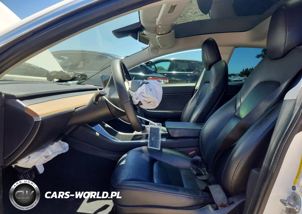 2020 Tesla Model 3 VIN:5YJ3E1EB2LF650713 - 7