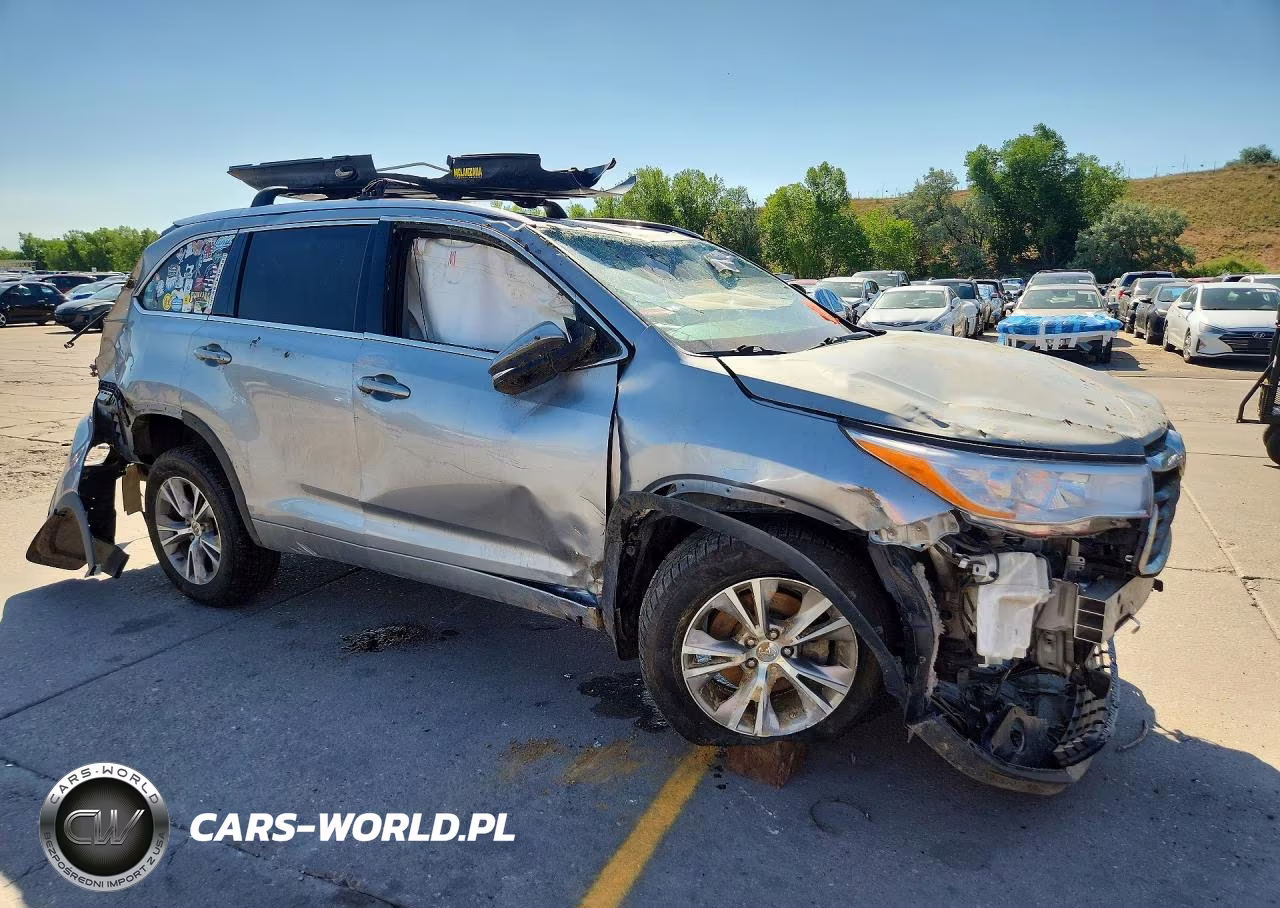 2014 Toyota Highlander Xle VIN:5TDJKRFHXES031566 - 4