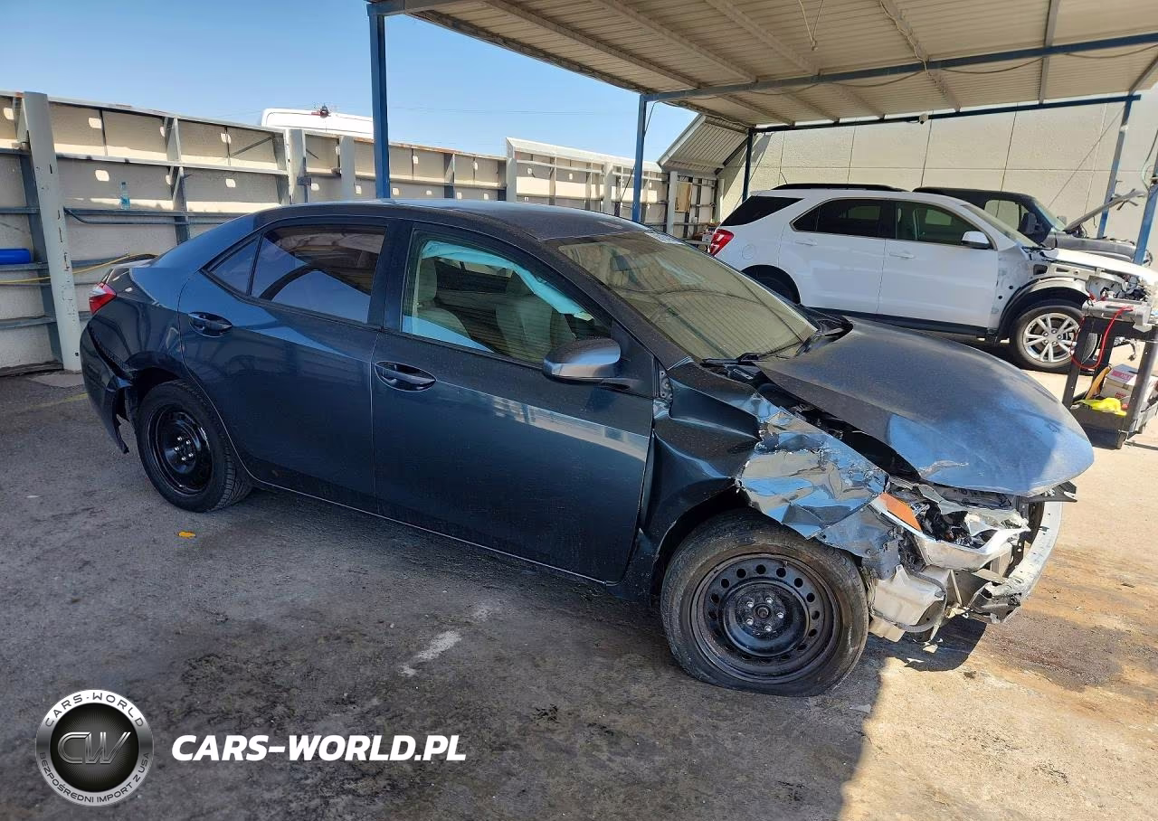 2015 Toyota Corolla Le VIN:5YFBURHE3FP334572 - 4