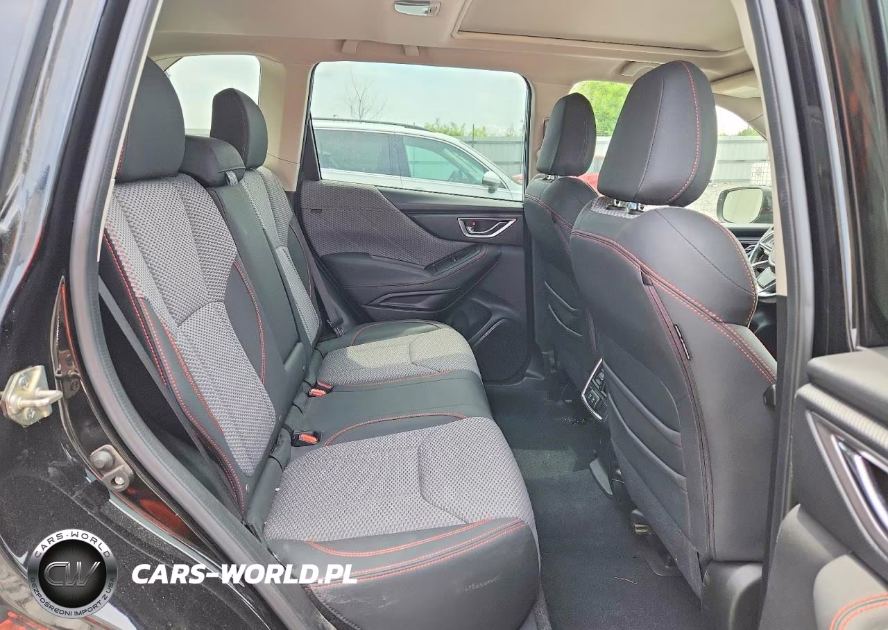 2020 Subaru Forester Sport VIN:JF2SKAMC6LH593514 - 11