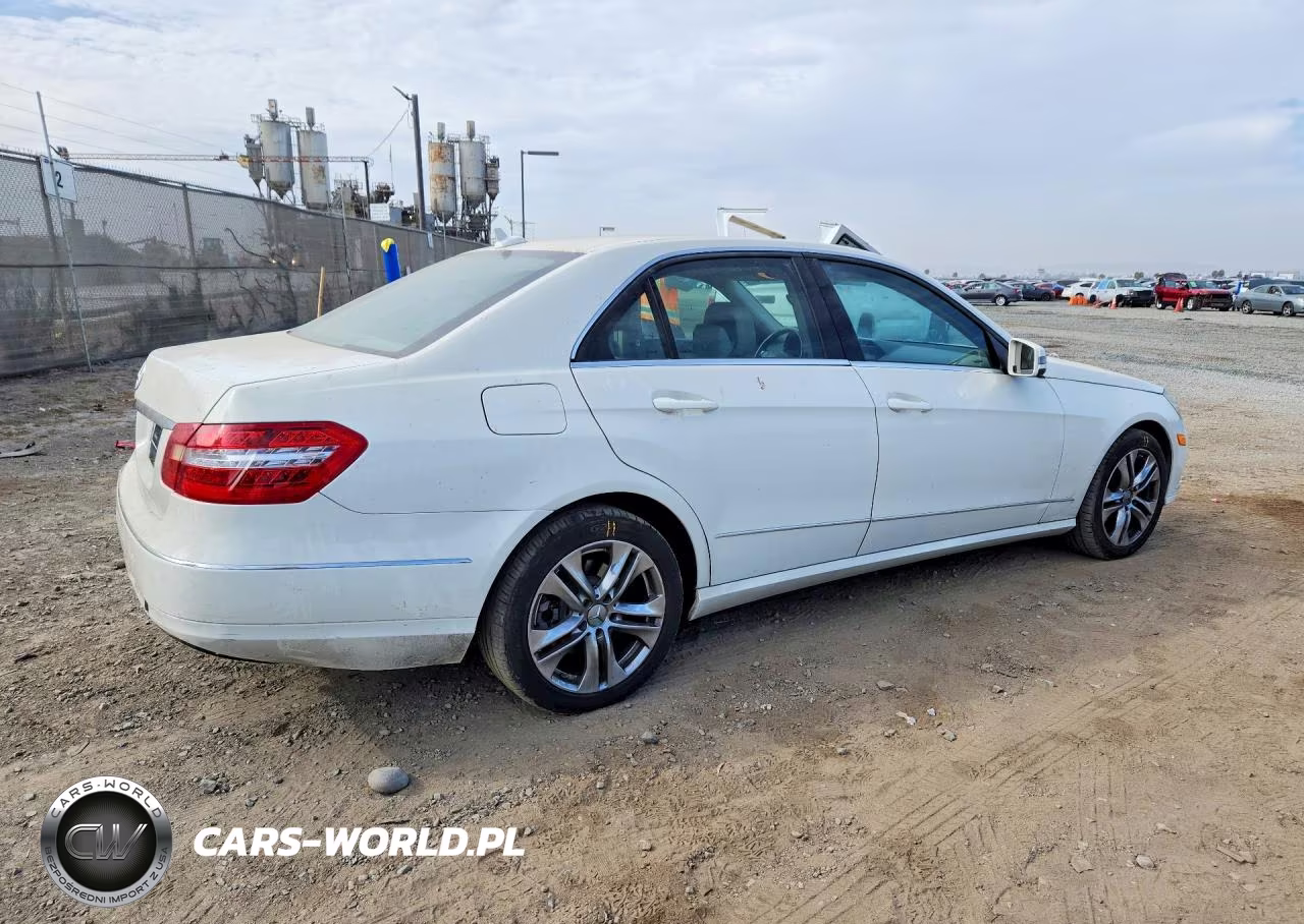2011 Mercedes-Benz E 350 VIN:WDDHF5GBXBA346940 - 3