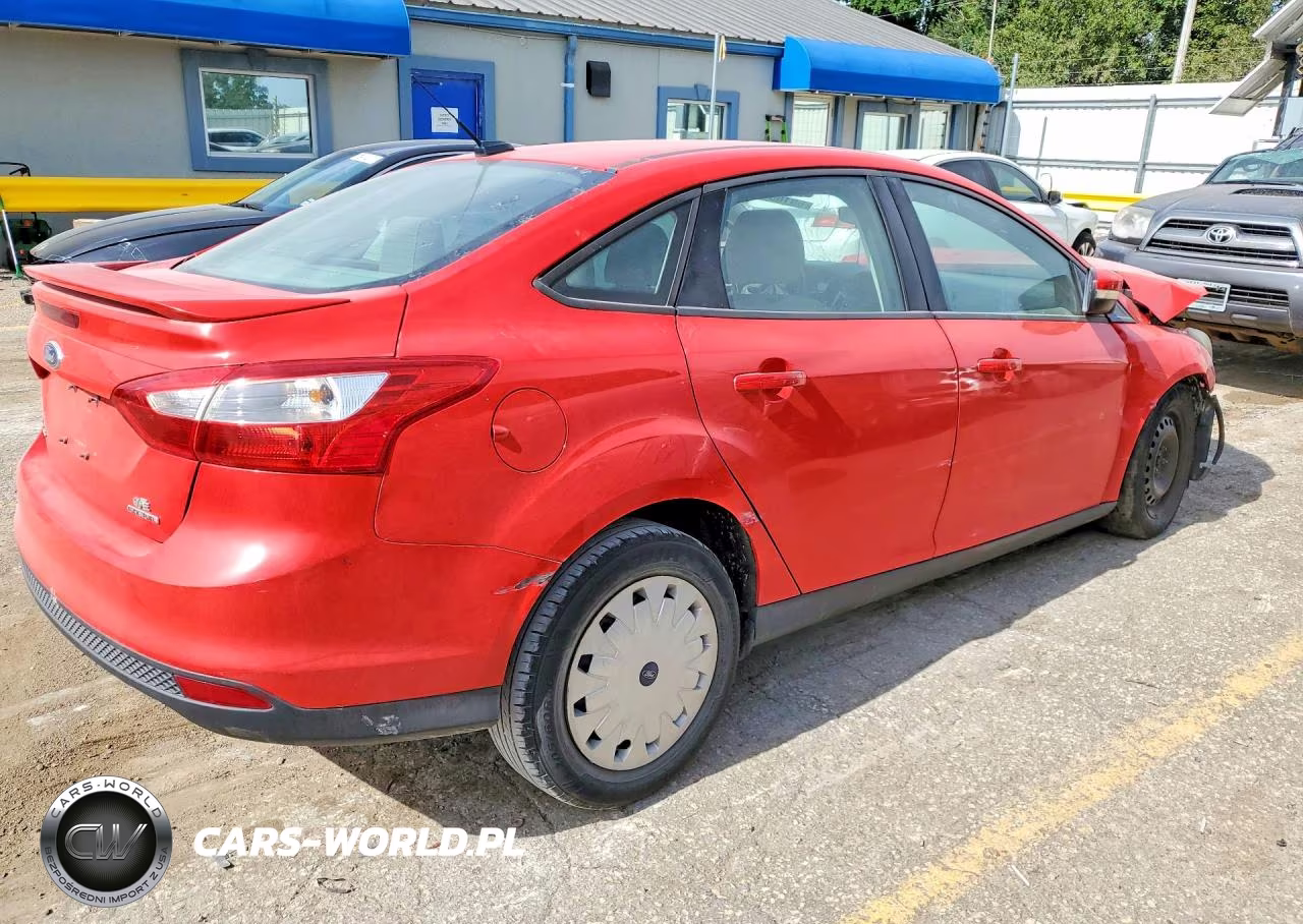 2013 Ford Focus Se VIN:1FADP3F21DL364137 - 3