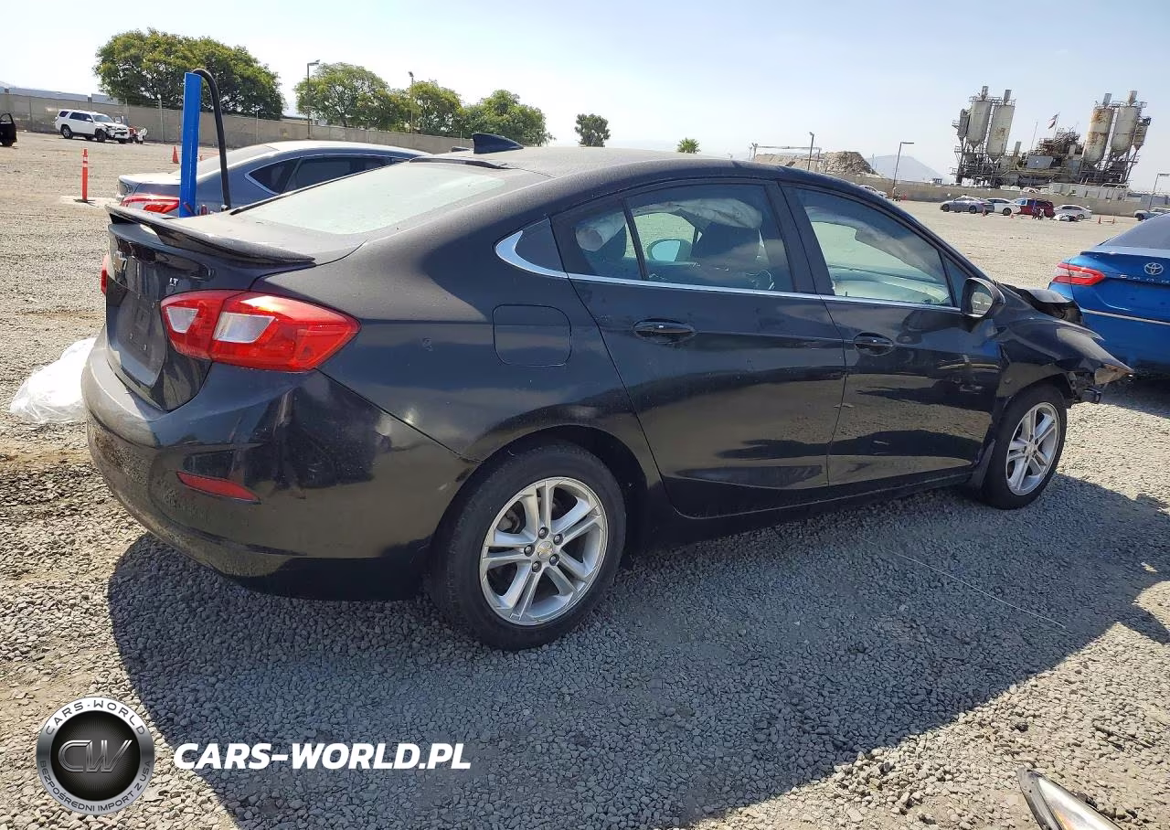 2017 Chevrolet Cruze Lt VIN:1G1BE5SM1H7194539 - 3