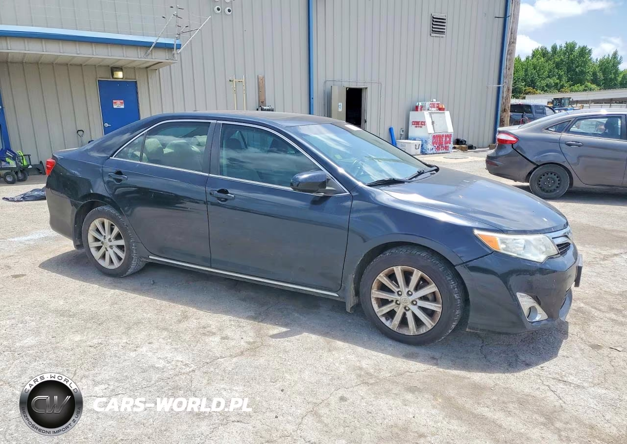 2014 Toyota Camry Xle VIN:4T4BF1FK1ER343682 - 4