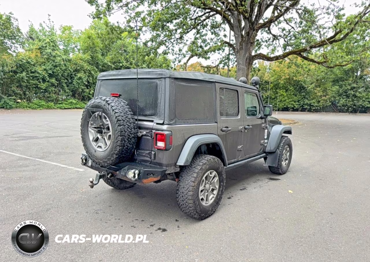 2018 Jeep Wrangler Unlimited Sport 4X4 VIN:1C4HJXDG8JW171528 - 4