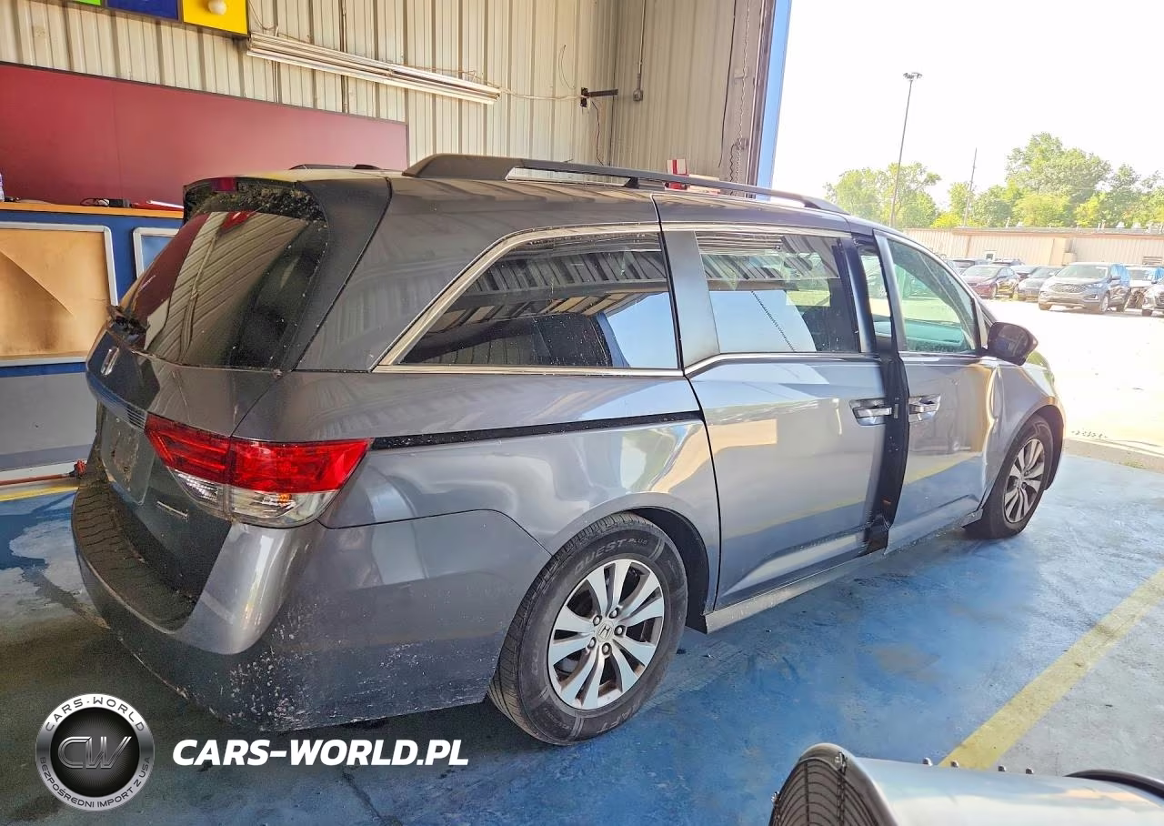 2017 Honda Odyssey Se VIN:5FNRL5H37HB016610 - 3