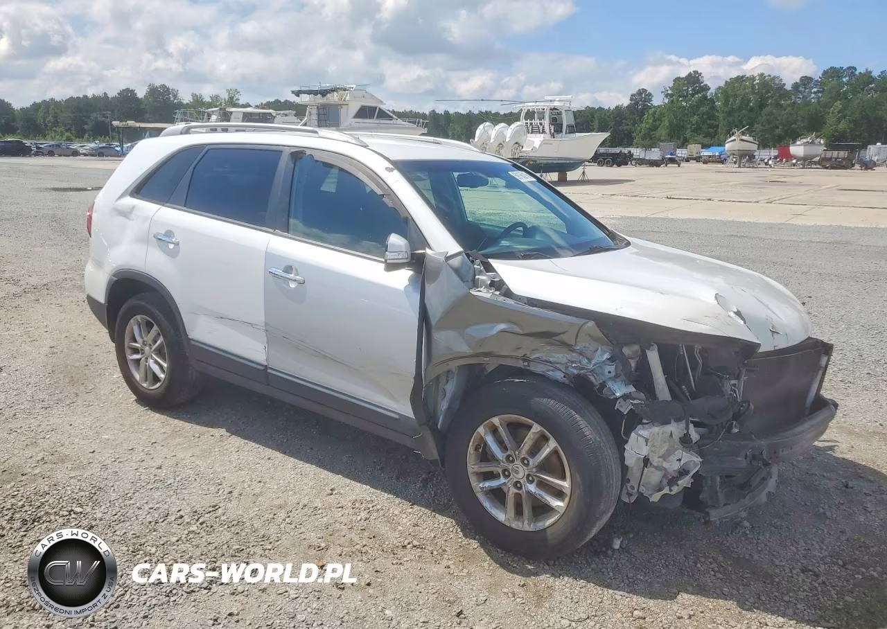 2015 Kia Sorento Lx VIN:5XYKT3A69FG575723 - 4
