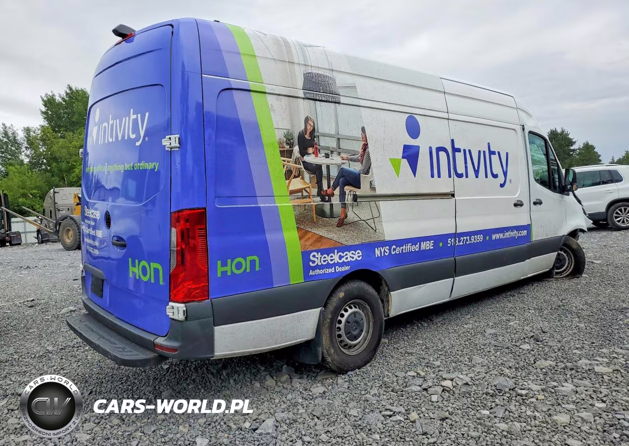 2023 Mercedes-Benz Sprinter 2500 VIN:W1Y4NCHY6PT123594 - 3