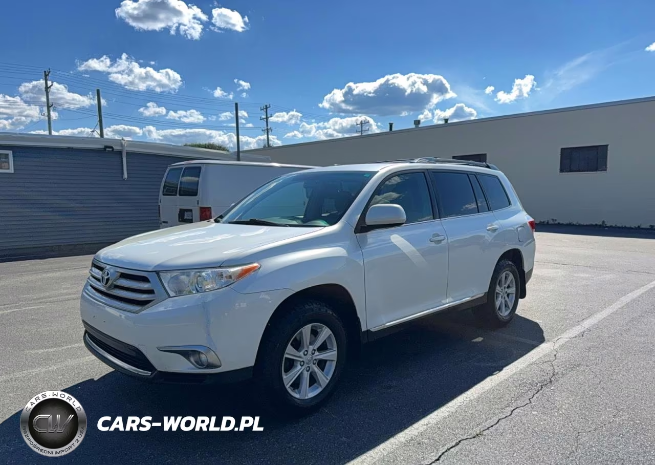 2011 Toyota Highlander Base VIN:5TDBK3EH6BS057645 - 2