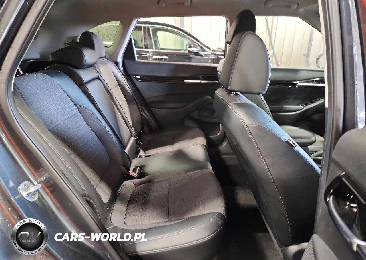 2021 Kia Seltos S VIN:KNDEUCAA4M7133666 - 11