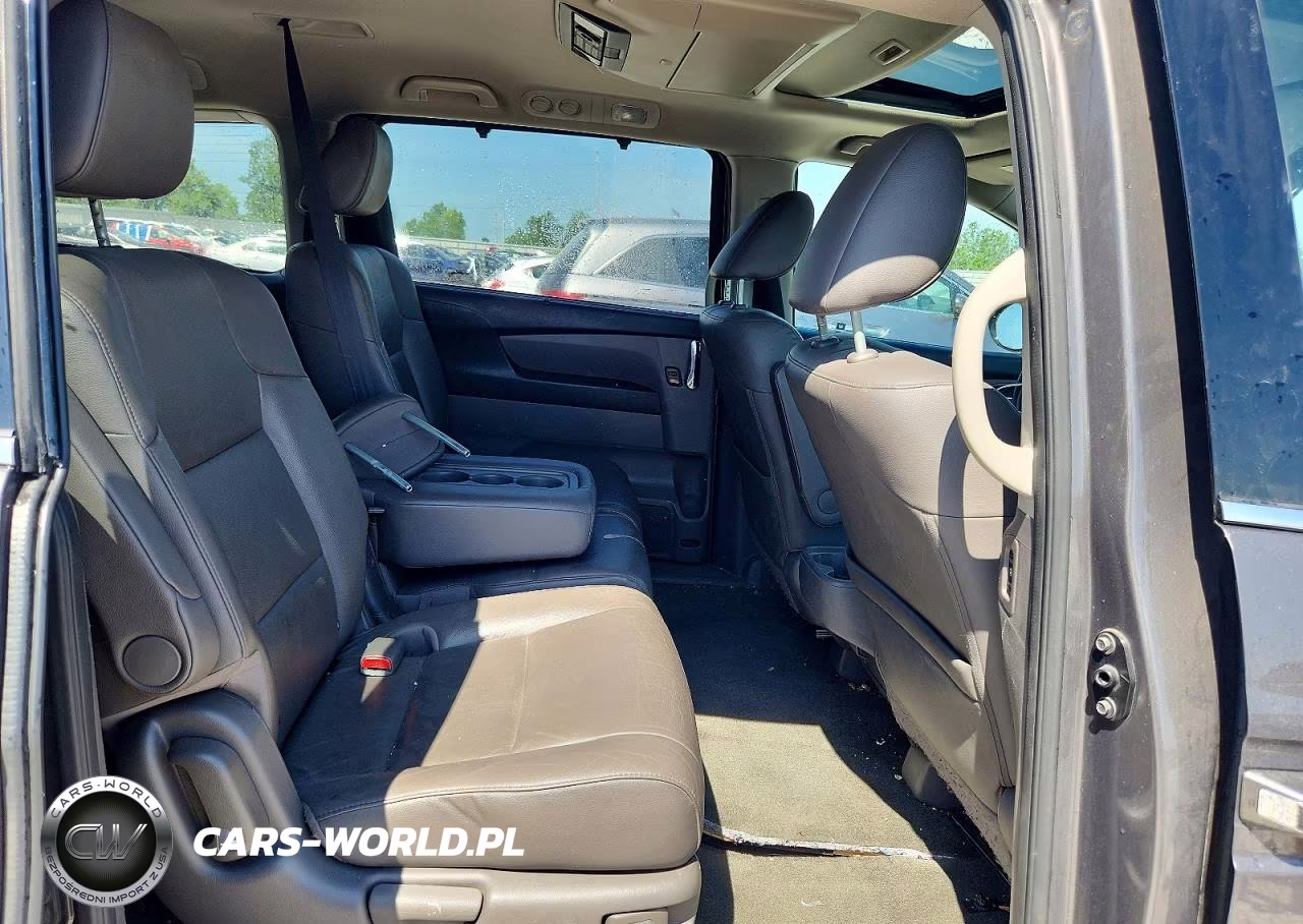 2017 Honda Odyssey Touring VIN:5FNRL5H98HB004115 - 11