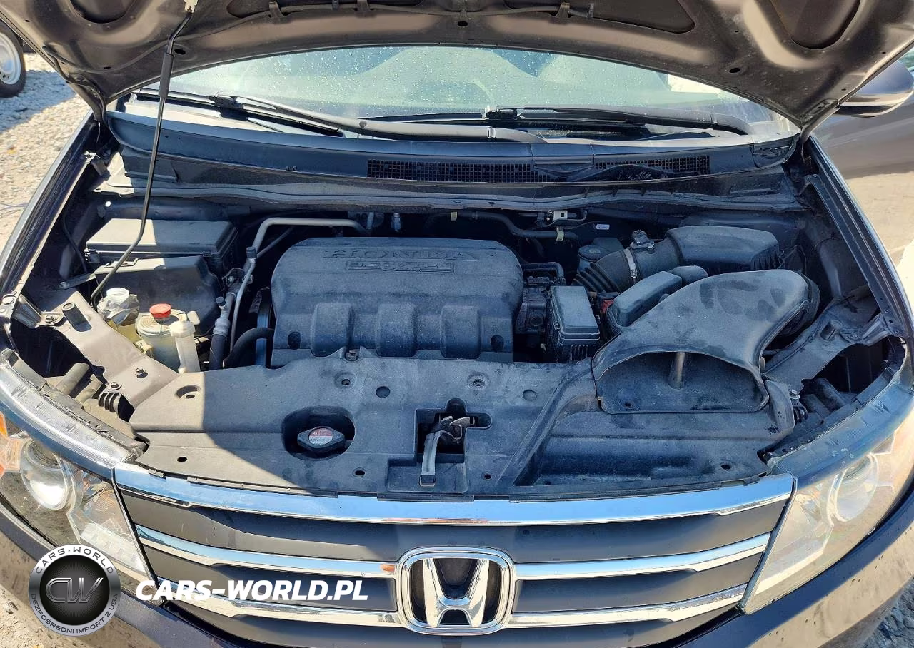 2017 Honda Odyssey Touring VIN:5FNRL5H98HB004115 - 12