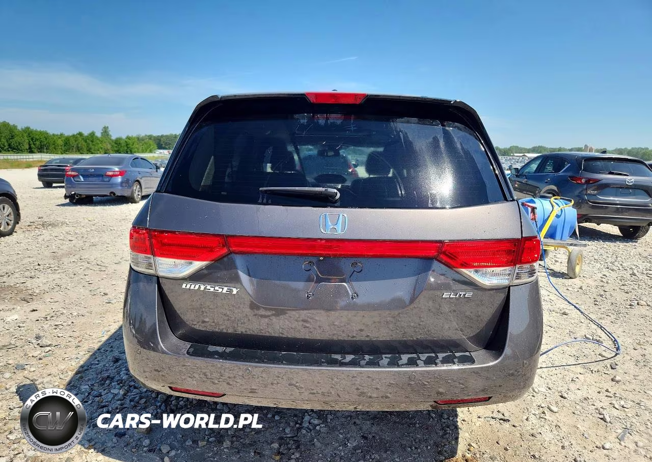 2017 Honda Odyssey Touring VIN:5FNRL5H98HB004115 - 6