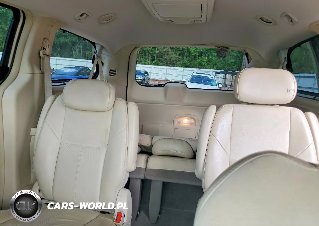 2010 Chrysler Town & Country Limited VIN:2A4RR6DX2AR257556 - 10