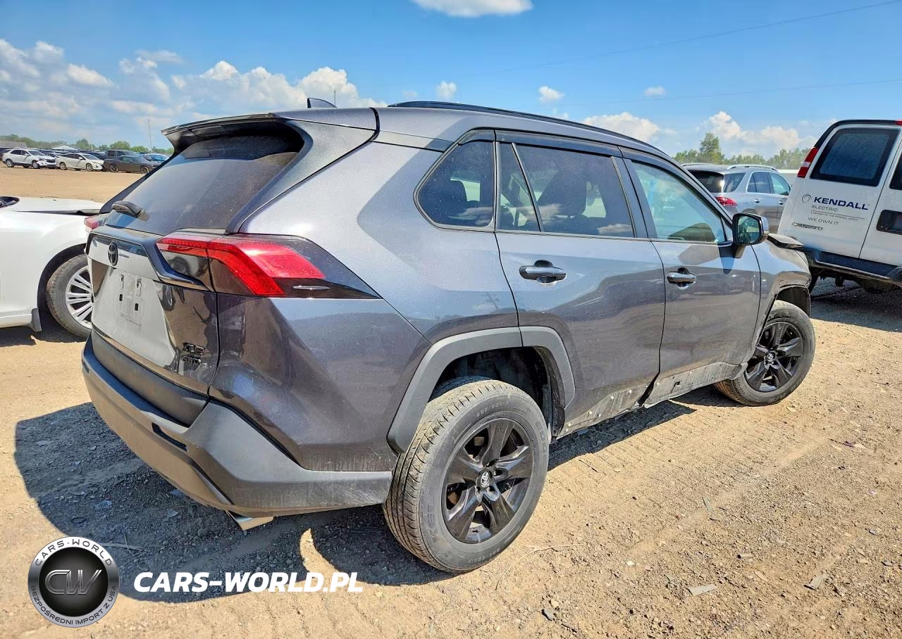 2021 Toyota Rav4 Xle VIN:2T3P1RFVXMW150573 - 3
