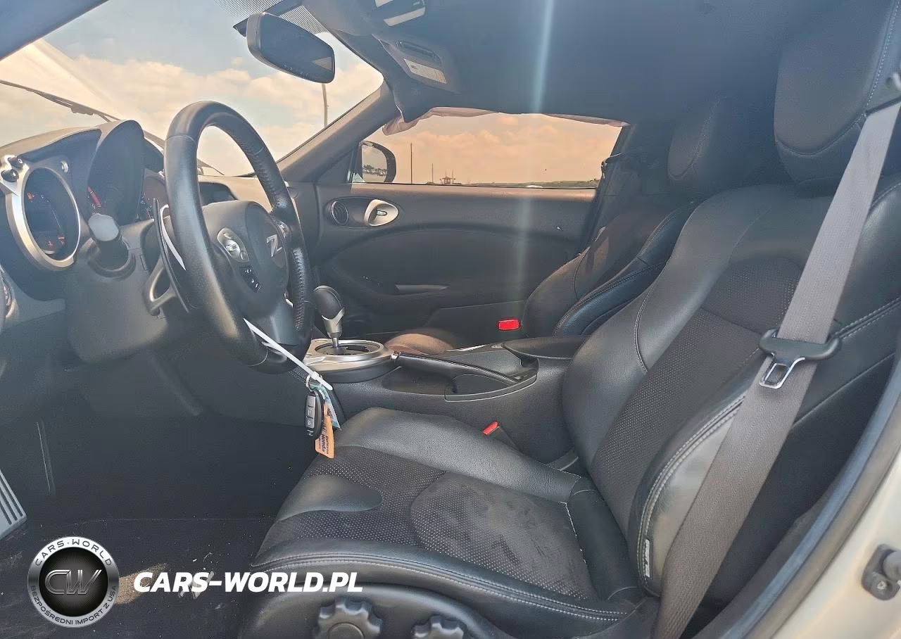 2019 Nissan 370Z Sport Touring VIN:JN1AZ4EHXKM420654 - 7