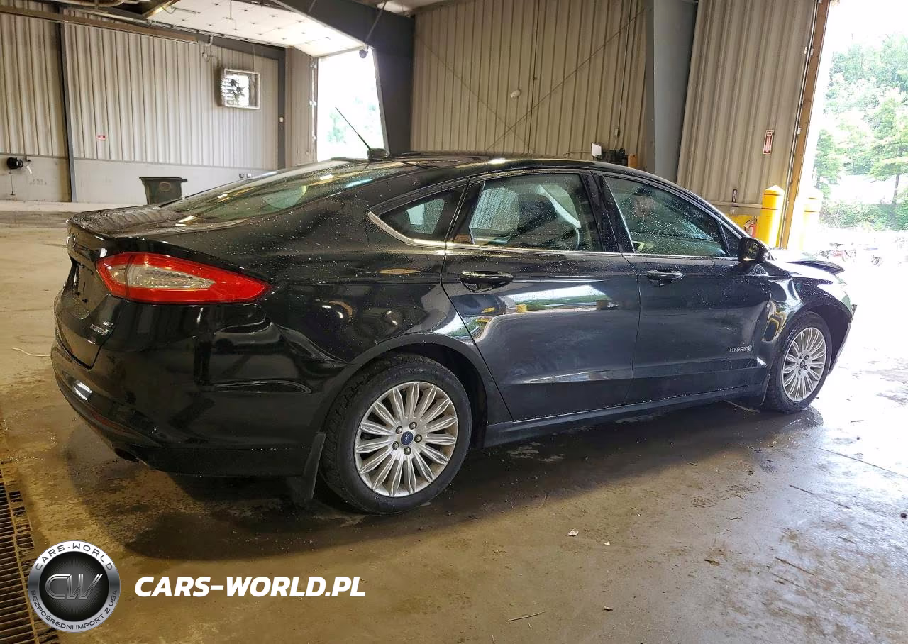 2015 Ford Fusion Se Hybrid VIN:3FA6P0LU6FR247882 - 3