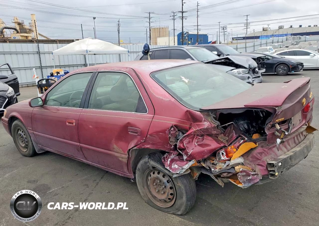 1998 Toyota Camry Le VIN:4T1BG22K3WU828359 - 2