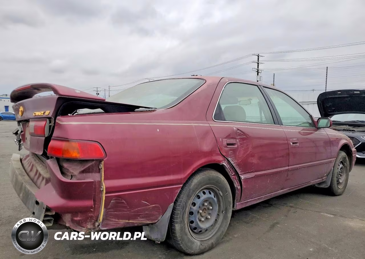 1998 Toyota Camry Le VIN:4T1BG22K3WU828359 - 3
