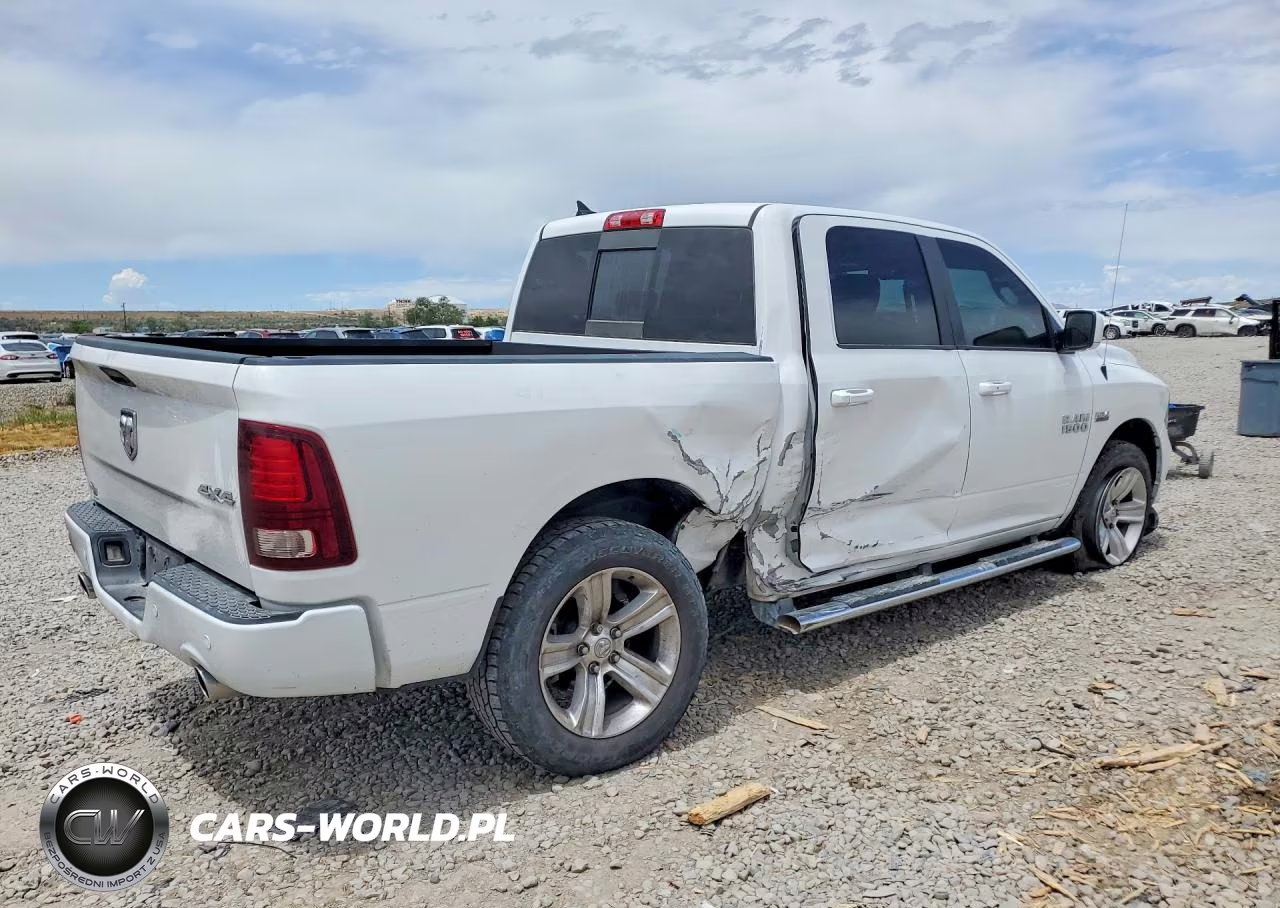 2017 Ram 1500 Sport VIN:1C6RR7MT0HS565902 - 3