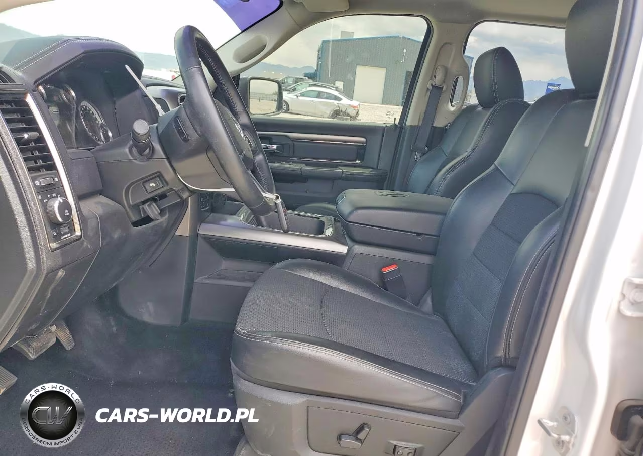 2017 Ram 1500 Sport VIN:1C6RR7MT0HS565902 - 7