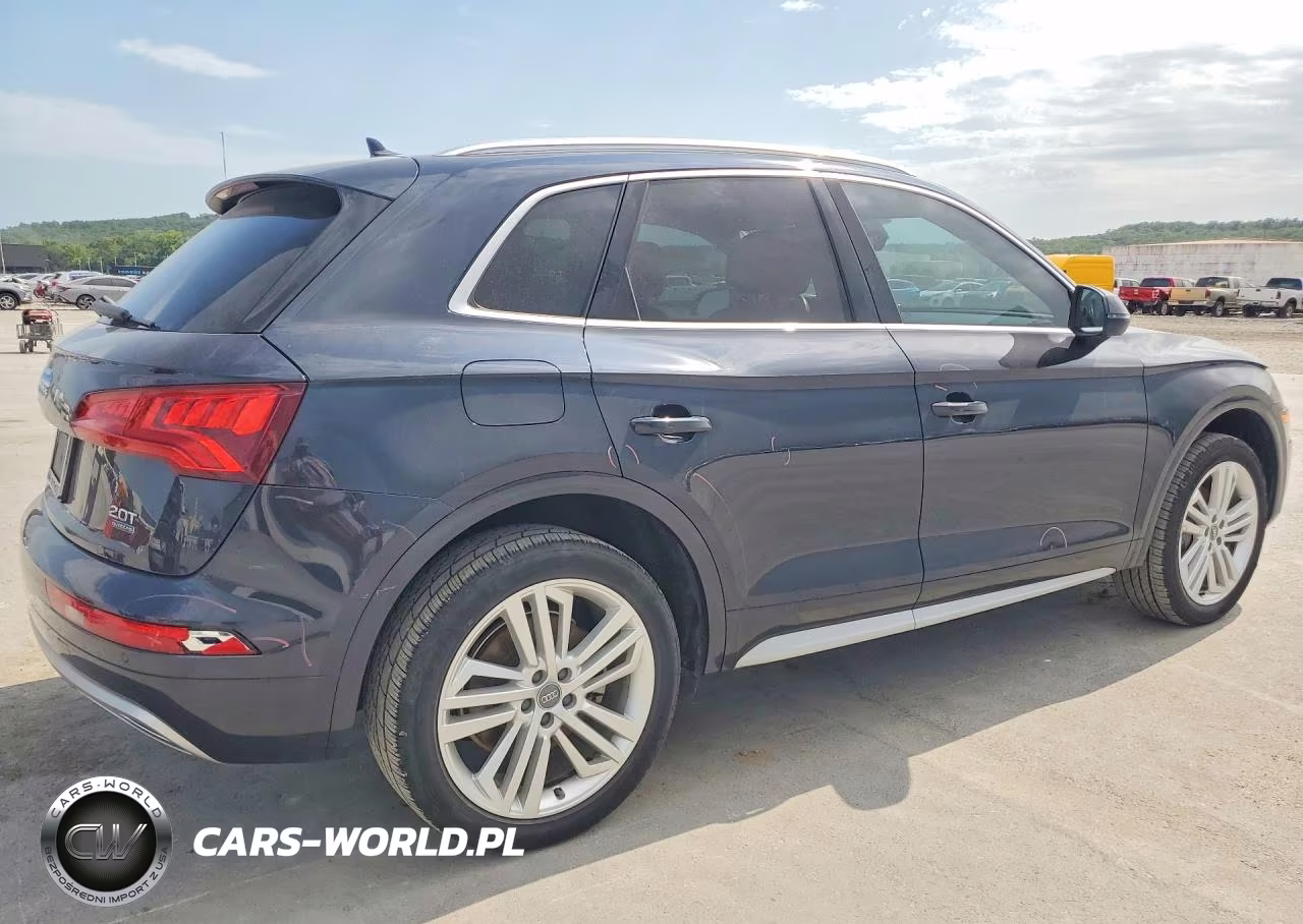 2018 Audi Q5 Premium Plus VIN:WA1BNAFY2J2137454 - 3