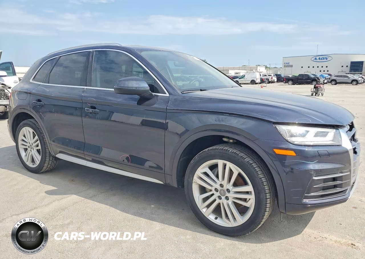 2018 Audi Q5 Premium Plus VIN:WA1BNAFY2J2137454 - 4