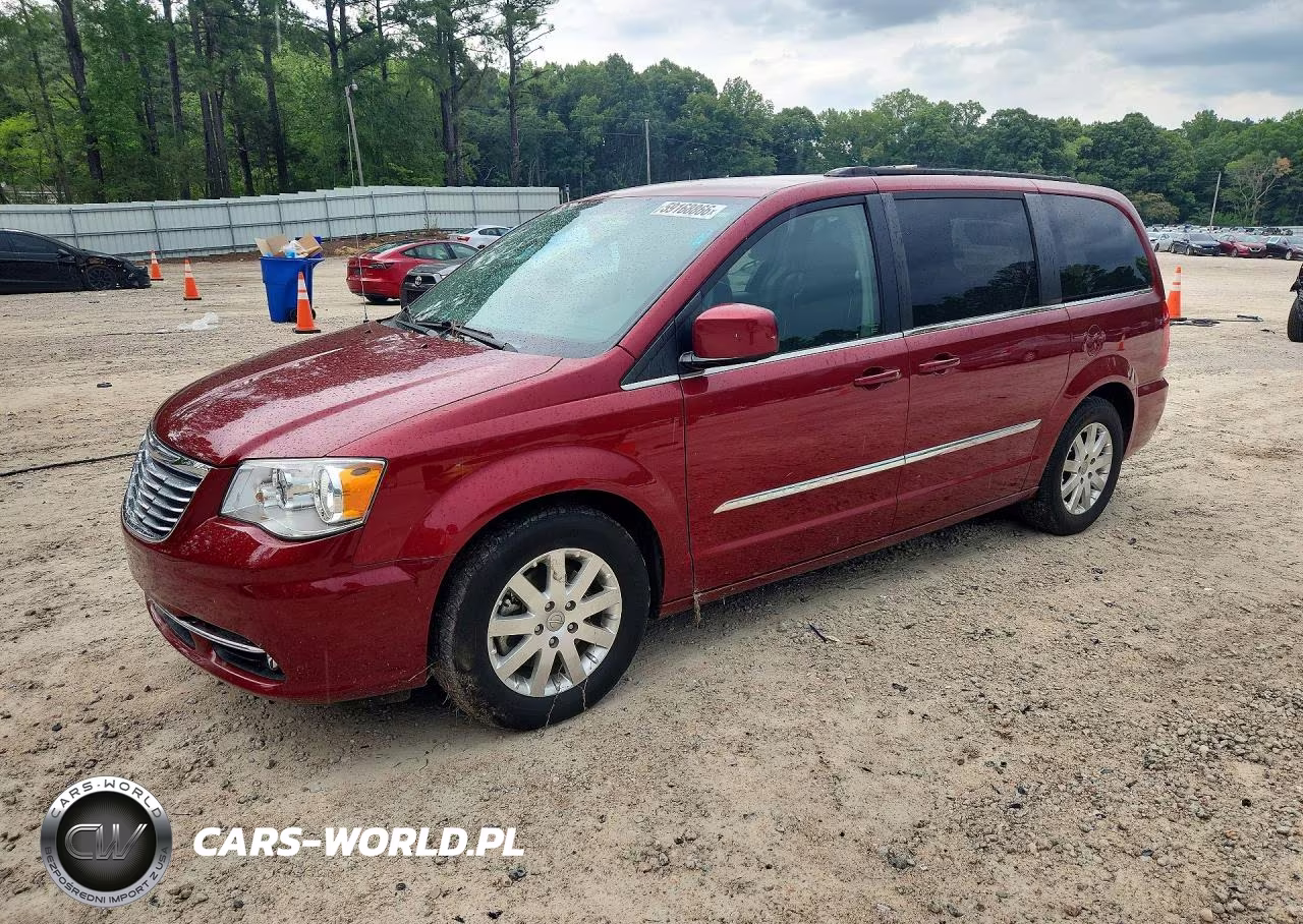 2015 Chrysler Town & Country Touring – zdjęcie 1 z 13