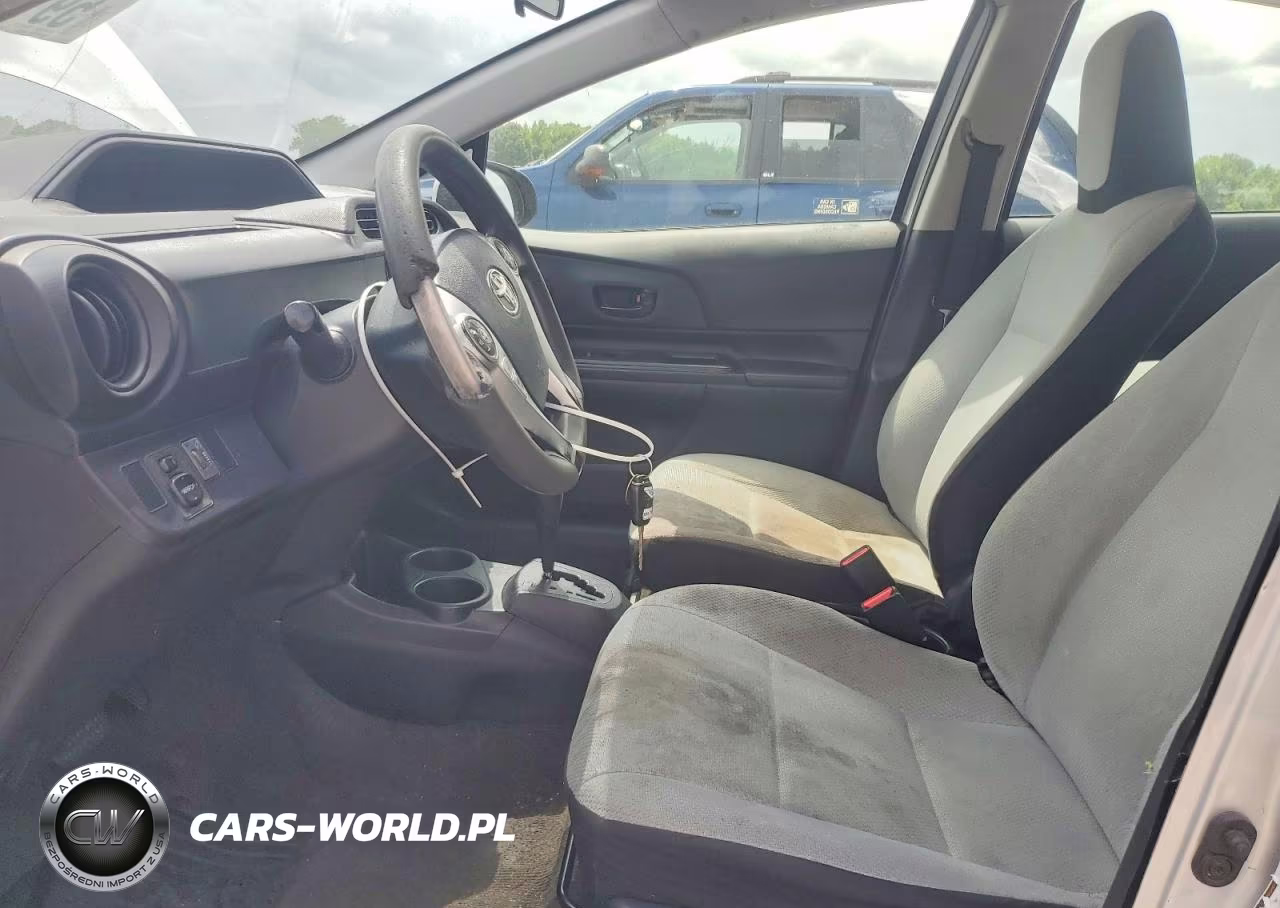 2015 Toyota Prius C One VIN:JTDKDTB39F1583595 - 7