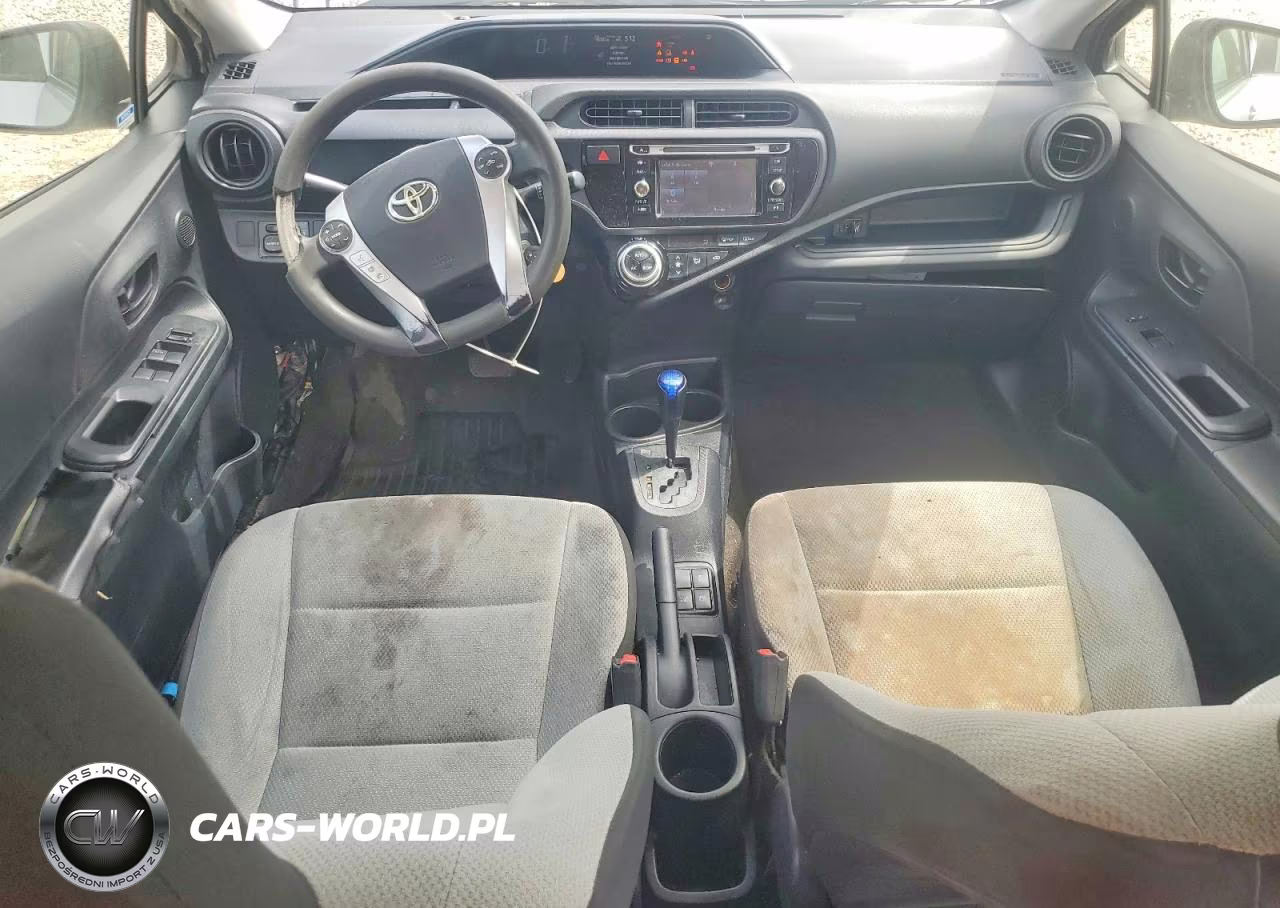 2015 Toyota Prius C One VIN:JTDKDTB39F1583595 - 8