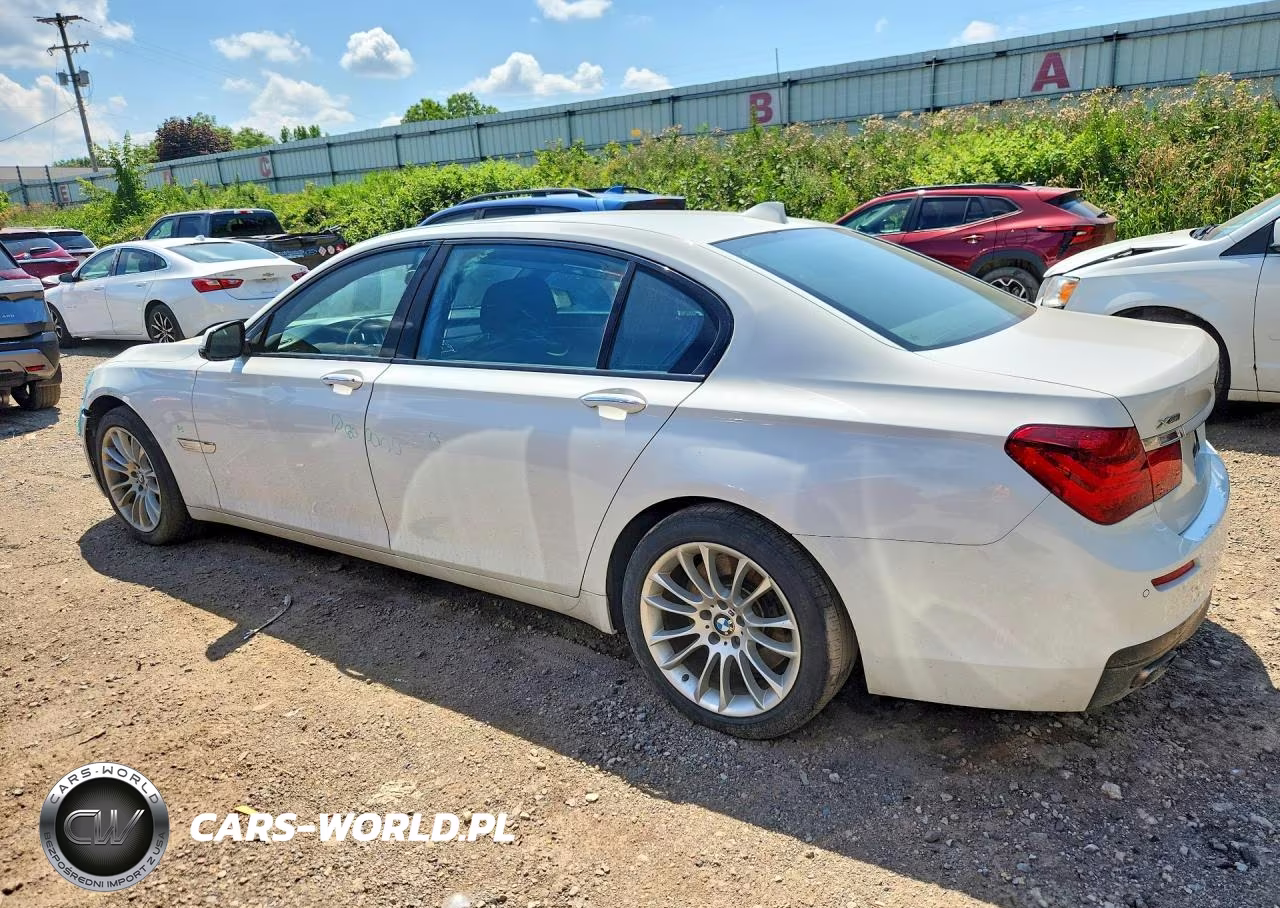 2015 BMW 750 Lxi VIN:WBAYF8C52FD655167 - 2