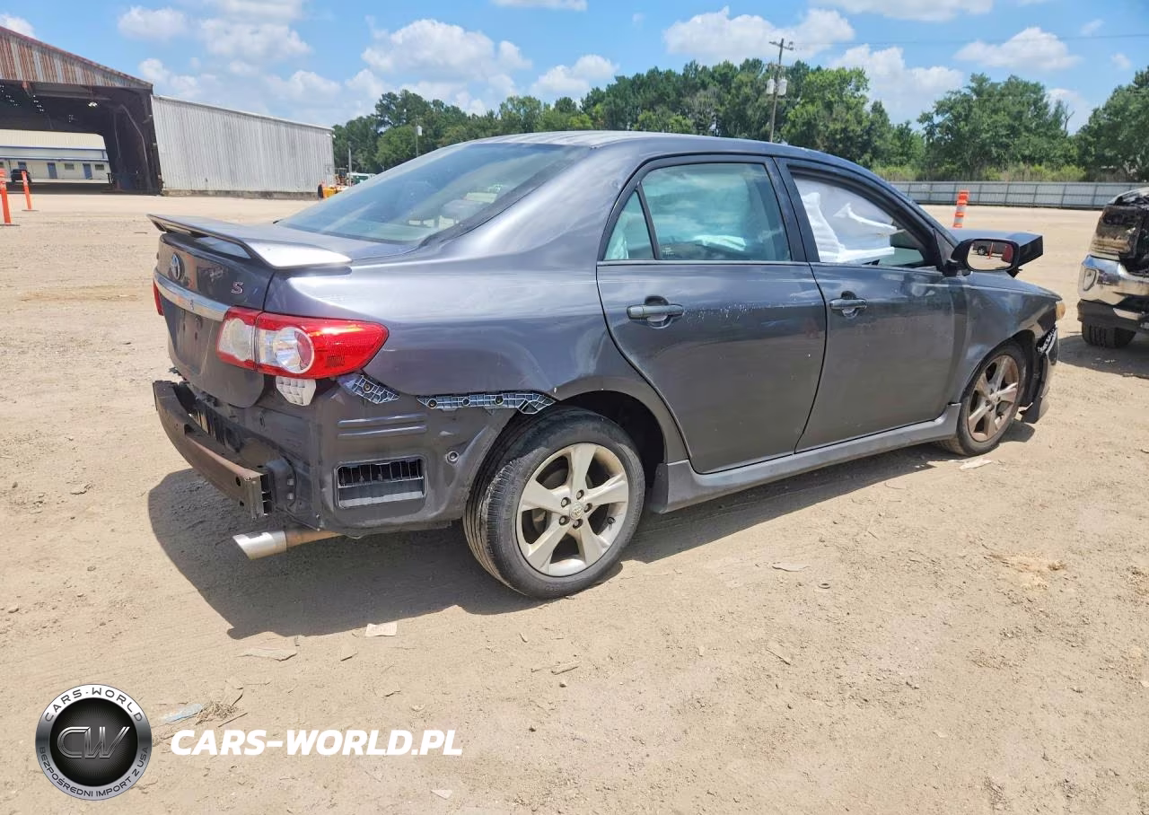 2011 Toyota Corolla S VIN:2T1BU4EE9BC745444 - 3
