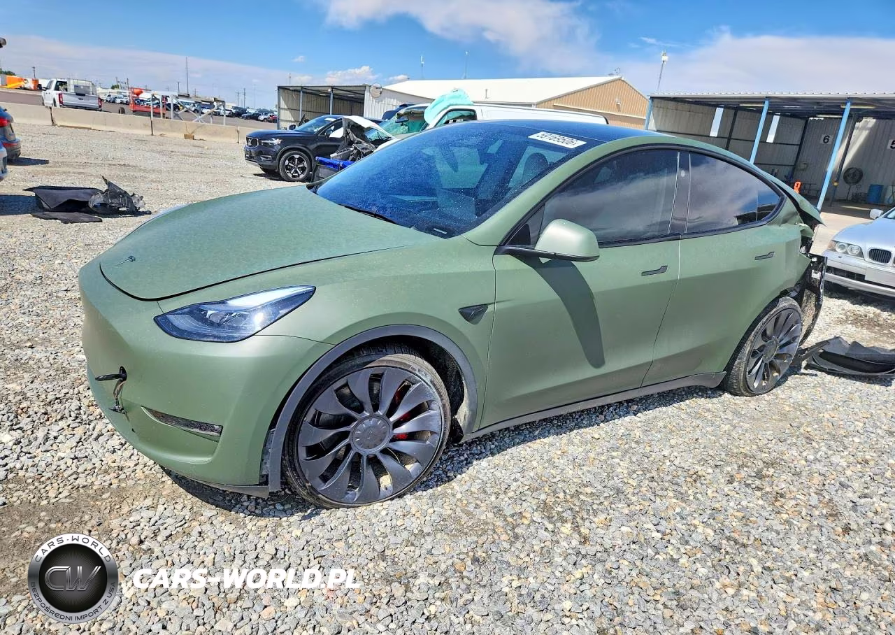 2024 Tesla Model Y – zdjęcie 1 z 12