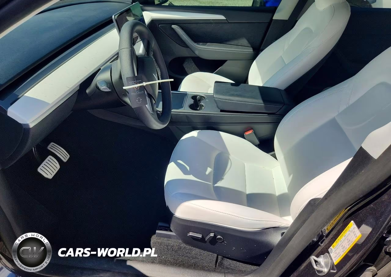 2024 Tesla Model Y VIN:7SAYGDEFXRF024097 - 7