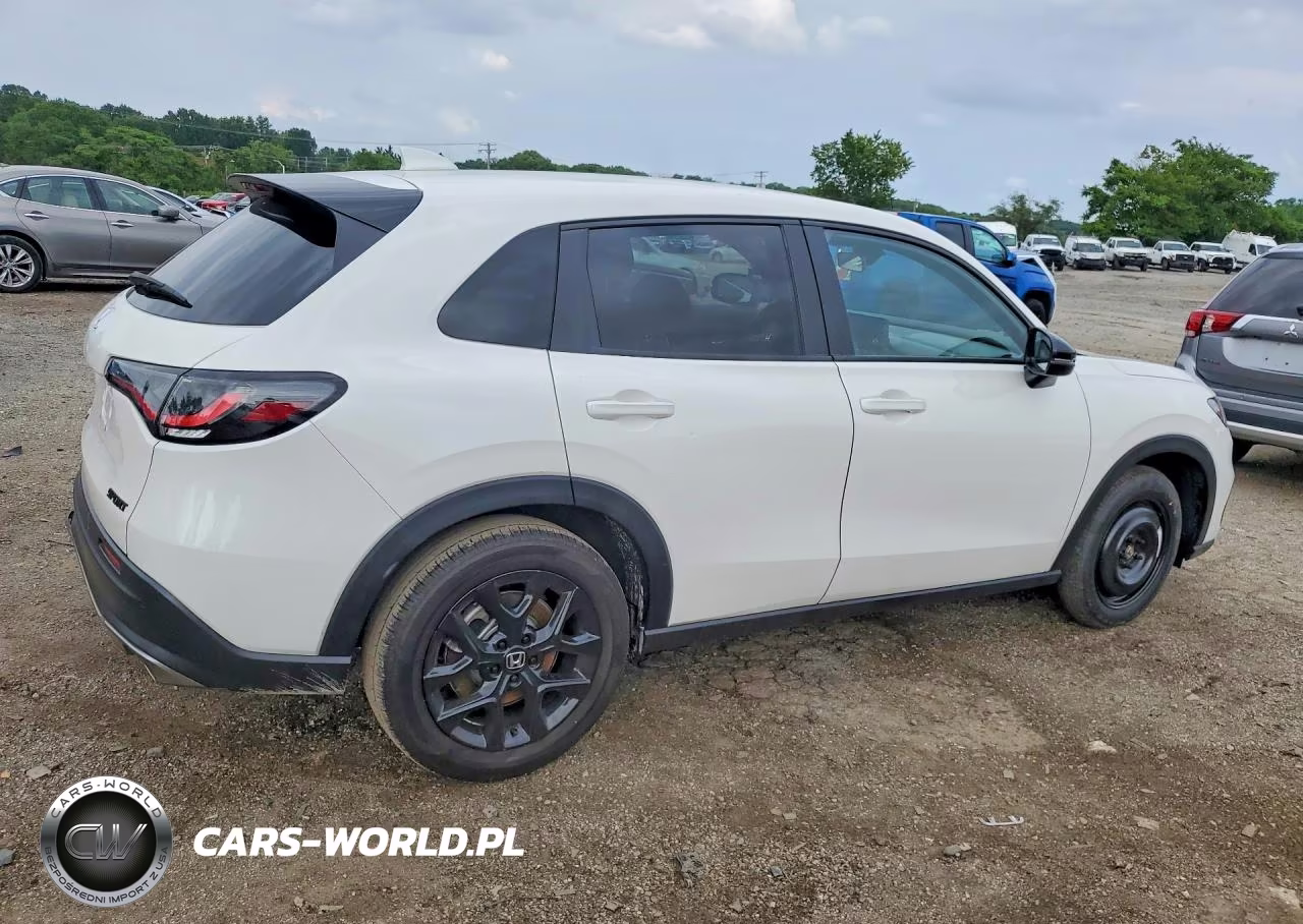 2025 Honda Hr-V Sport VIN:3CZRZ2H54SM745806 - 3