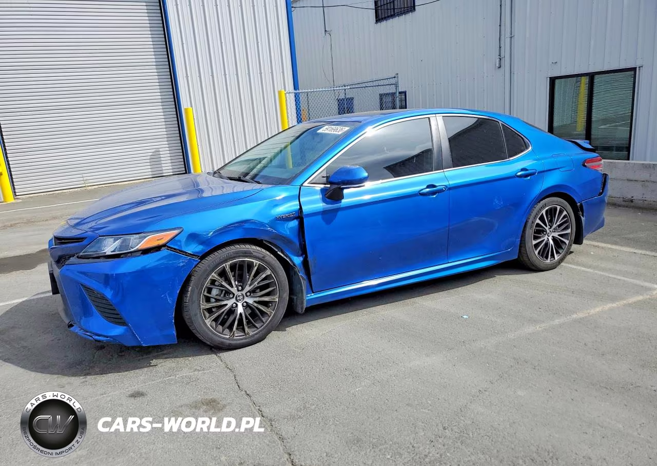 2019 Toyota Camry Hybrid Se