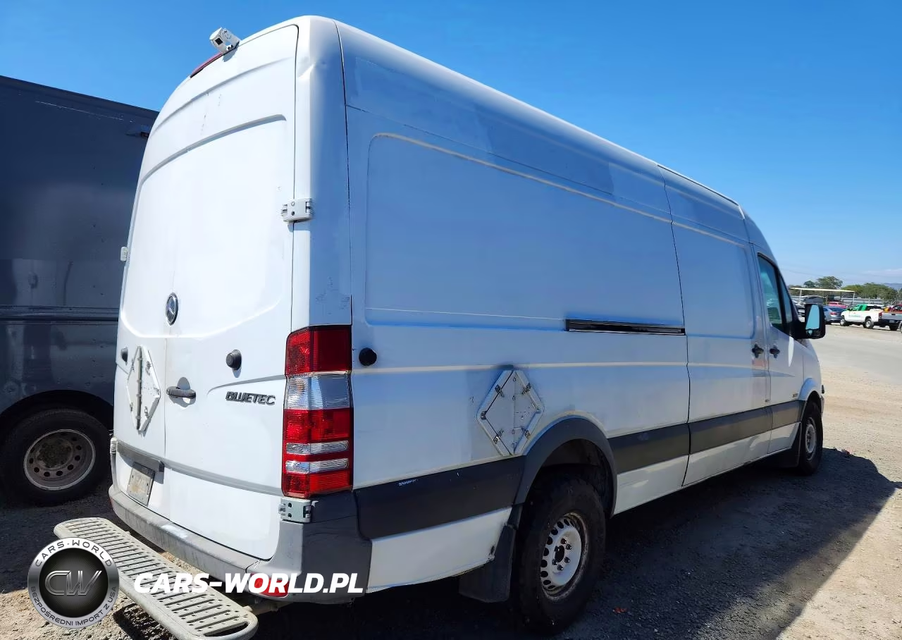 2012 Mercedes-Benz Sprinter 2500 Delivery Van VIN:WD3PE8CB4C5693961 - 3