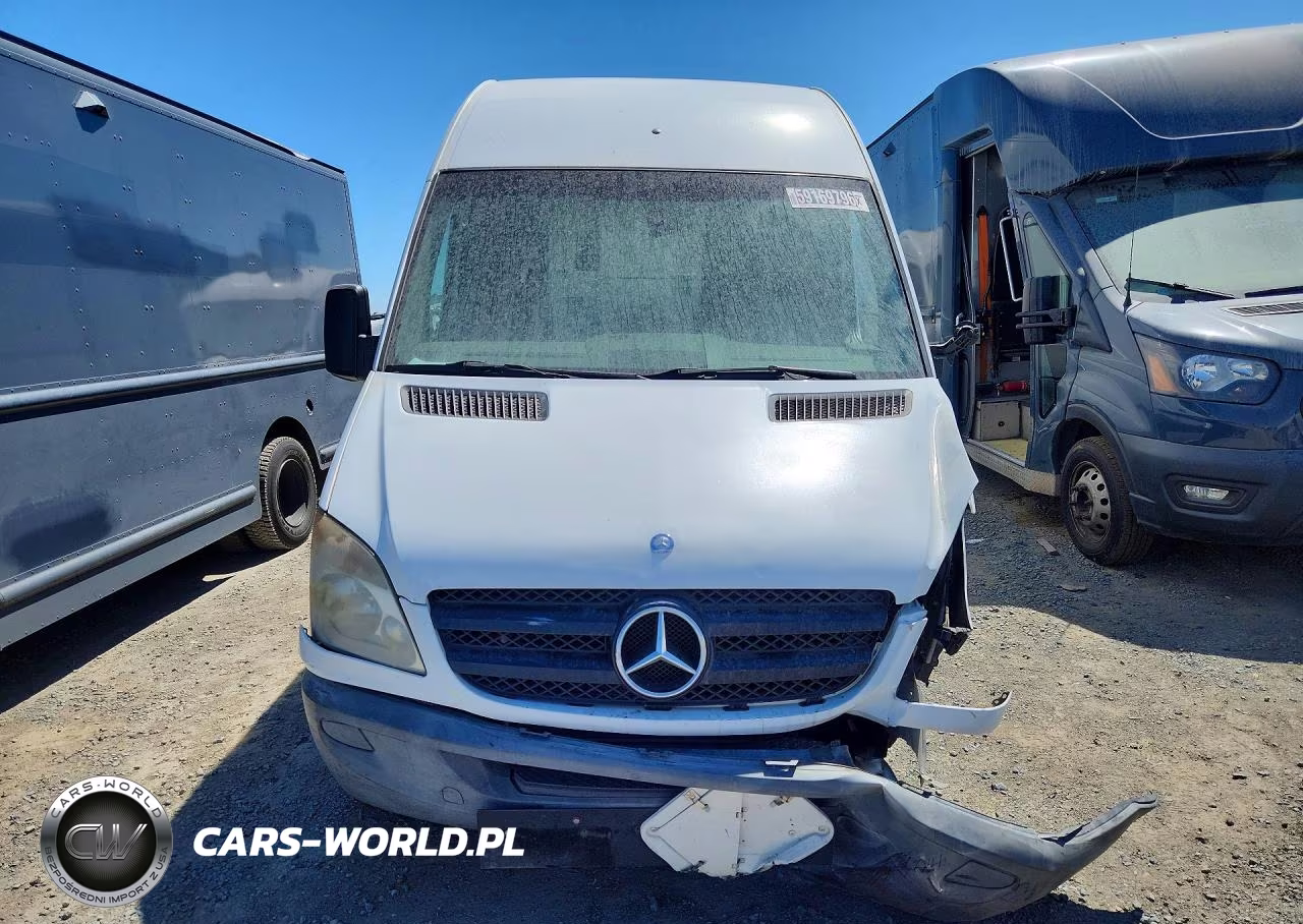 2012 Mercedes-Benz Sprinter 2500 Delivery Van VIN:WD3PE8CB4C5693961 - 5