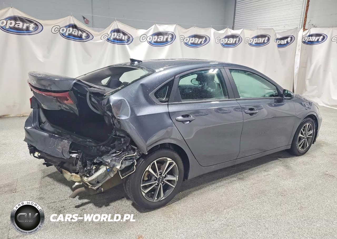 2023 Kia Forte Lxs VIN:3KPF24AD4PE643711 - 3