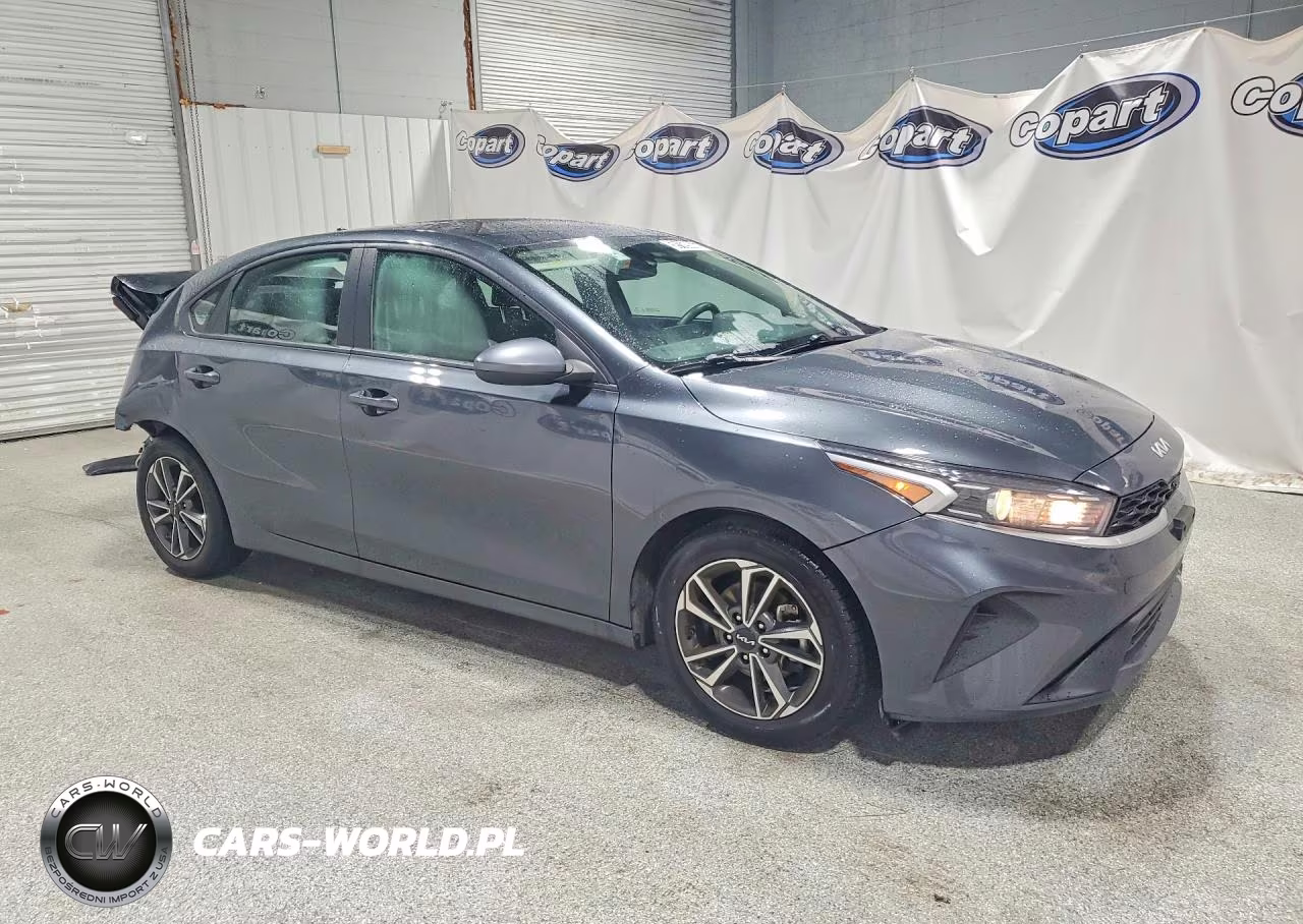 2023 Kia Forte Lxs VIN:3KPF24AD4PE643711 - 4