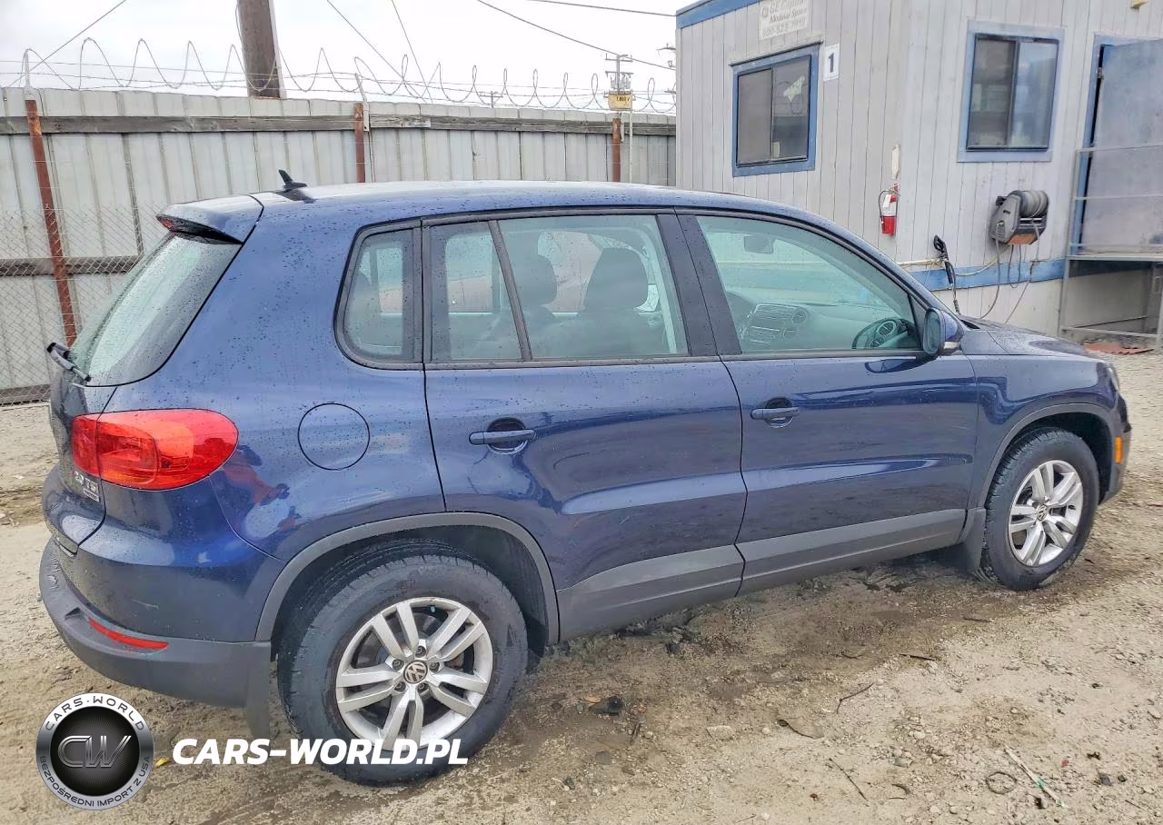 2012 Volkswagen Tiguan S VIN:WVGBV7AX9CW560708 - 3
